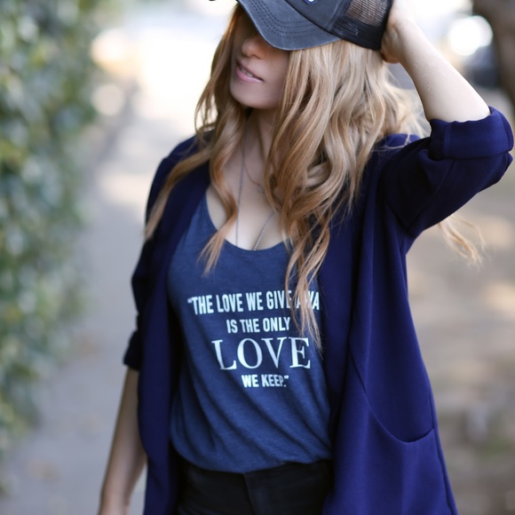 WOMEN'S FLOWY SIDE SLIT TANK - Picture 4 of 4